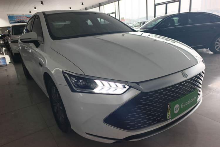 Used BYD Qin PLUS 2023 Champion Edition DM-i 55KM Leading Model Front Right 45 Deg