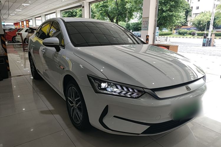 Used BYD Qin PLUS 2023 Champion Edition EV 510KM Leading Model Front Right 45 Deg
