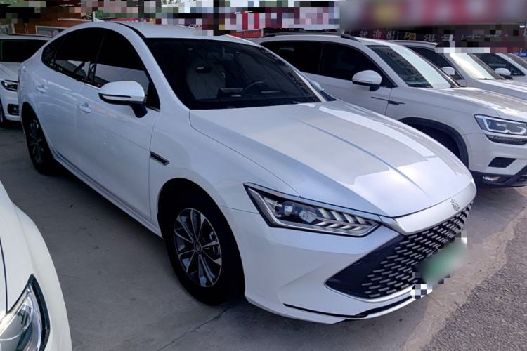 Used BYD Qin PLUS 2023 Champion Edition DM-i 55KM Leading Model Front Right 45 Deg
