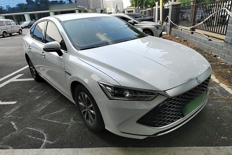 Used BYD Qin PLUS 2023 Champion Edition DM-i 55KM Leading Model Front Right 45 Deg