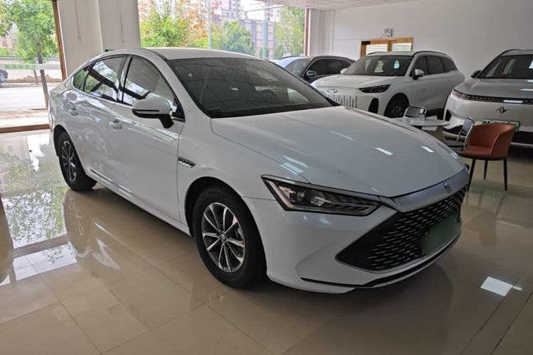 Used BYD Qin PLUS 2023 Champion Edition DM-i 55KM Leading Model Front Right 45 Deg