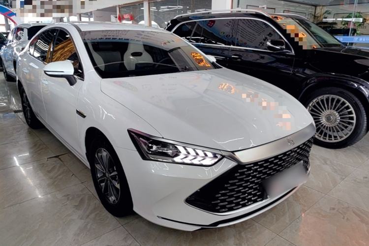 Used BYD Qin PLUS 2023 Champion Edition DM-i 55KM Leading Model Front Right 45 Deg