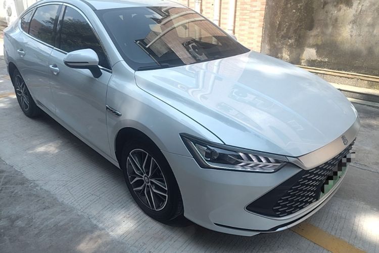 Used BYD Qin PLUS 2023 Champion Edition DM-i 120KM Leading Model Front Right 45 Deg