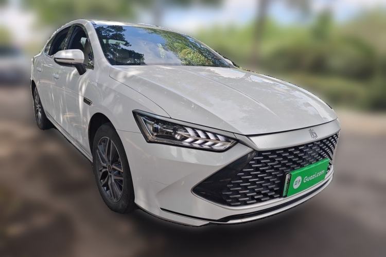 Used BYD Qin PLUS 2023 Champion Edition DM-i 120KM Leading Model Front Right 45 Deg