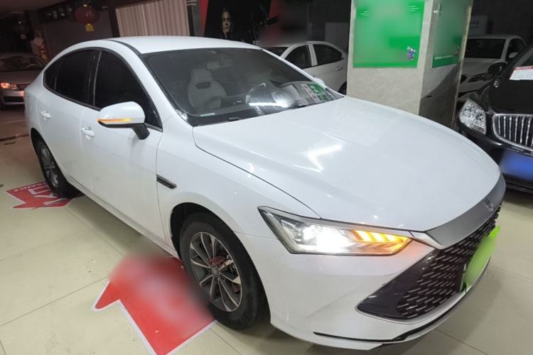 Used BYD Qin PLUS 2023 Champion Edition DM-i 55KM Leading Model Front Right 45 Deg