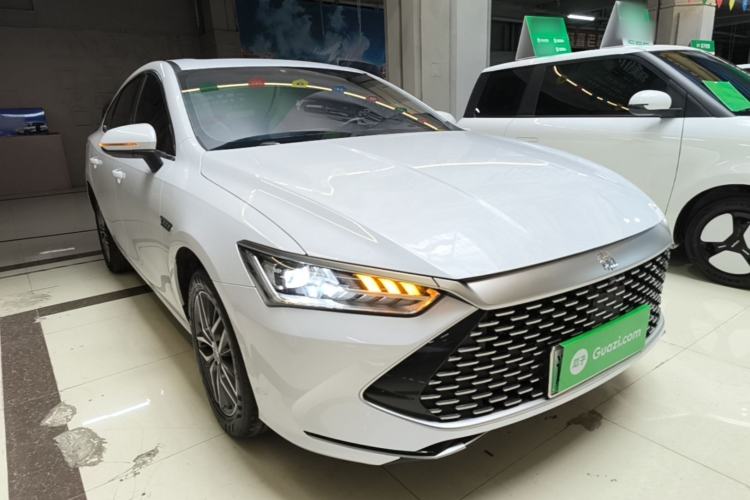 Used BYD Qin PLUS 2023 Champion Edition DM-i 120KM Leading Model Front Right 45 Deg