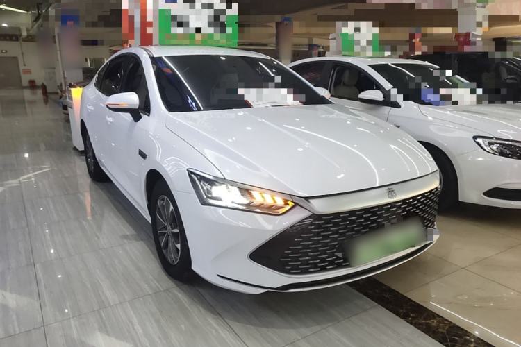 Used BYD Qin PLUS 2023 Champion Edition DM-i 55KM Leading Model Front Right 45 Deg
