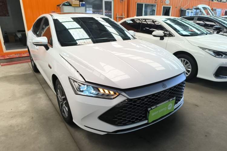 Used BYD Qin PLUS 2023 Champion Edition DM-i 55KM Superior Model Front Right 45 Deg