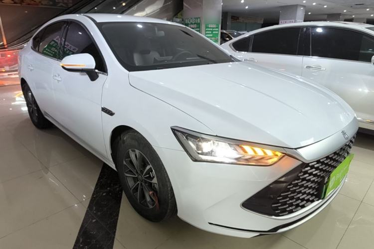 Used BYD Qin PLUS 2023 Champion Edition DM-i 55KM Leading Model Front Right 45 Deg