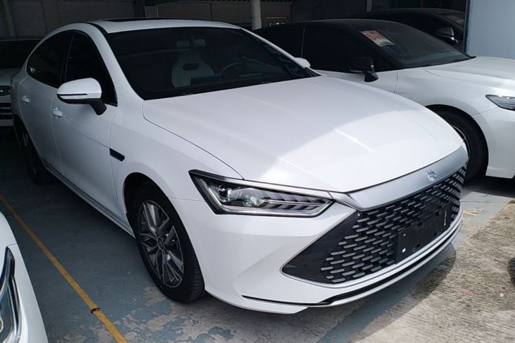 Used BYD Qin PLUS 2023 Champion Edition DM-i 55KM Superior Model Front Right 45 Deg