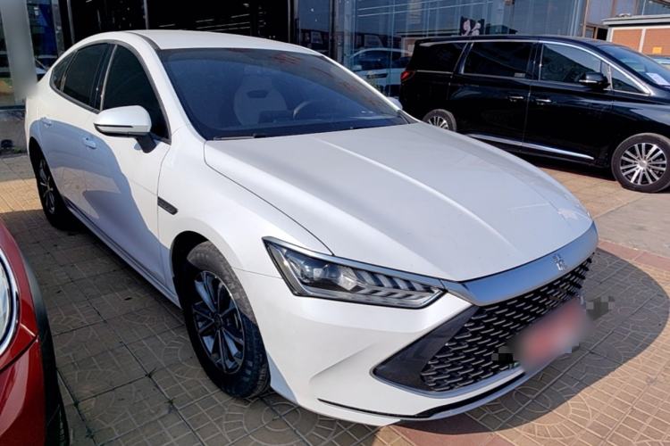 Used BYD Qin PLUS 2023 Champion Edition DM-i 55KM Leading Model Front Right 45 Deg