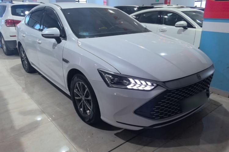 Used BYD Qin PLUS 2023 Champion Edition DM-i 55KM Leading Model Front Right 45 Deg