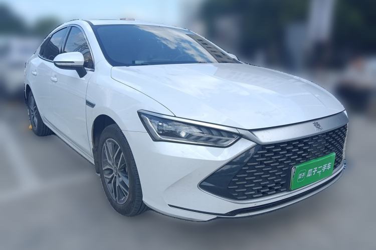 Used BYD Qin PLUS 2023 Champion Edition DM-i 120KM Leading Model Front Right 45 Deg
