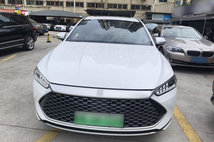 Used BYD Qin PLUS 2023 Champion Edition DM-i 120KM Beyond Model Front
