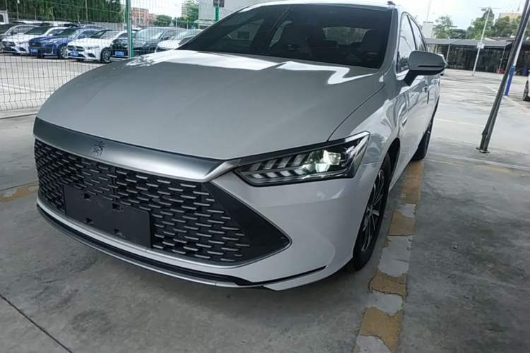 Used BYD Qin PLUS 2023 Champion Edition DM-i 55KM Leading Model Guazi used car, China used car export, Used car for sale, Used BYD cars, Cheapest cars for sale