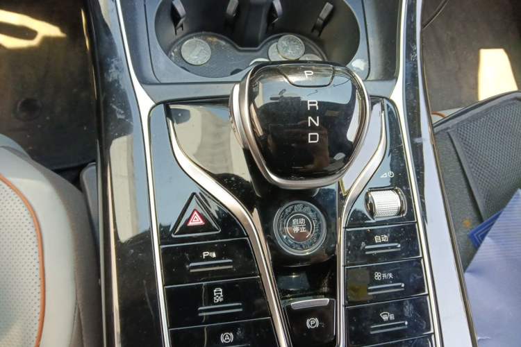 Used BYD Qin PLUS 2023 Champion Edition DM-i 120KM Beyond Model Gear Lever