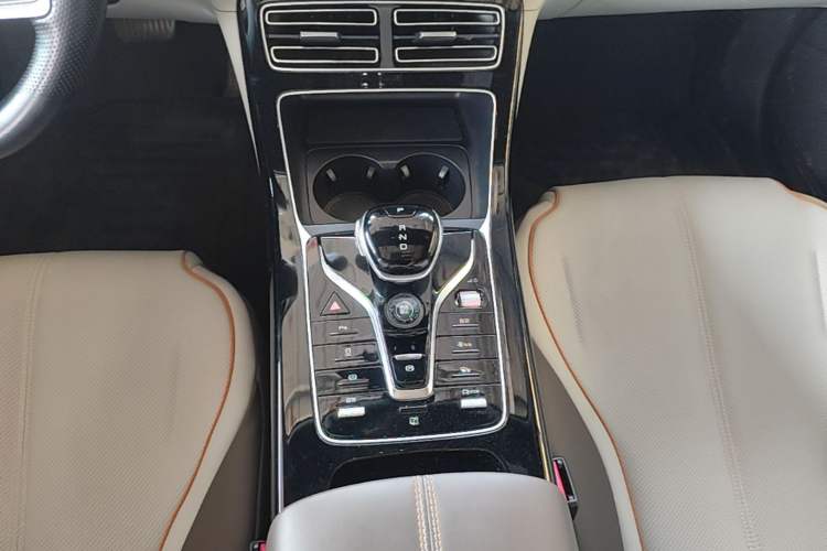 Used BYD Qin PLUS 2023 Champion Edition EV 420KM Superior Model Gear Lever