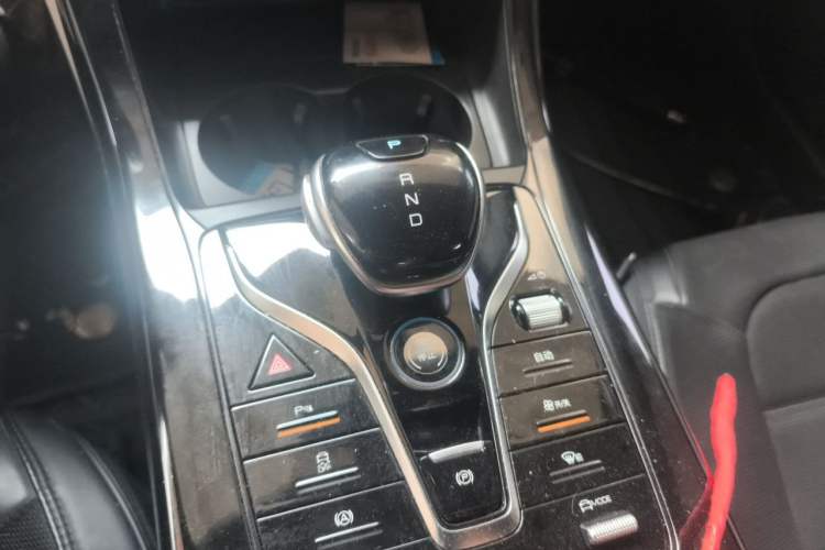 Used BYD Qin PLUS 2023 Champion Edition DM-i 55KM Leading Model Gear Lever