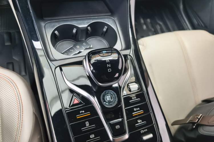 Used BYD Qin PLUS 2023 Champion Edition DM-i 55KM Leading Model Gear Lever