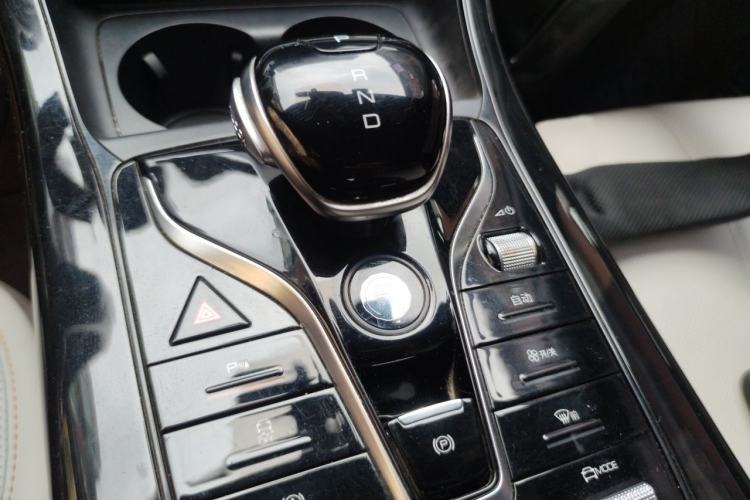Used BYD Qin PLUS 2023 Champion Edition DM-i 55KM Leading Model Gear Lever