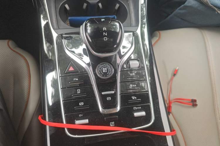 Used BYD Qin PLUS 2023 Champion Edition DM-i 120KM Leading Model Gear Lever