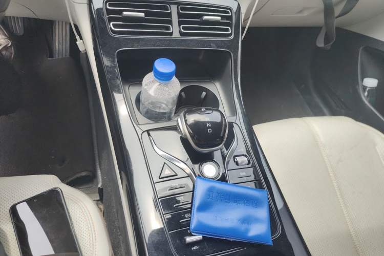 Used BYD Qin PLUS 2023 Champion Edition DM-i 55KM Leading Model Gear Lever