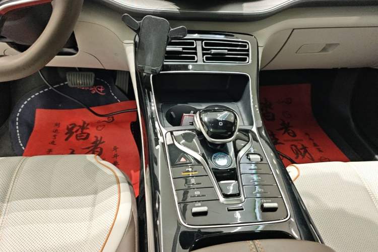 Used BYD Qin PLUS 2023 Champion Edition EV 510KM Beyond Model Gear Lever