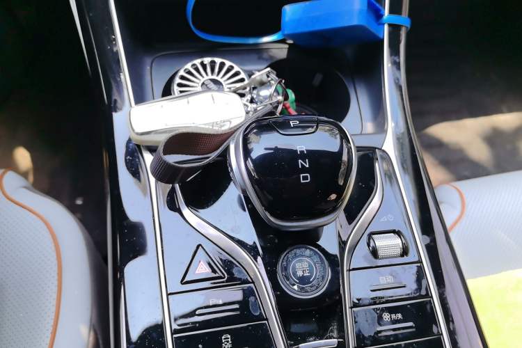 Used BYD Qin PLUS 2023 Champion Edition EV 420KM Superior Model Gear Lever
