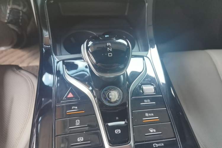 Used BYD Qin PLUS 2023 Champion Edition DM-i 55KM Leading Model Gear Lever