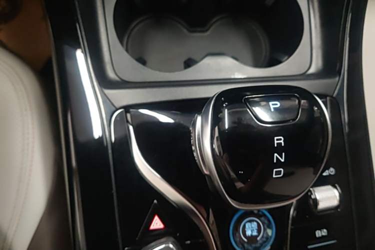 Used BYD Qin PLUS 2023 Champion Edition DM-i 55KM Leading Model Gear Lever
