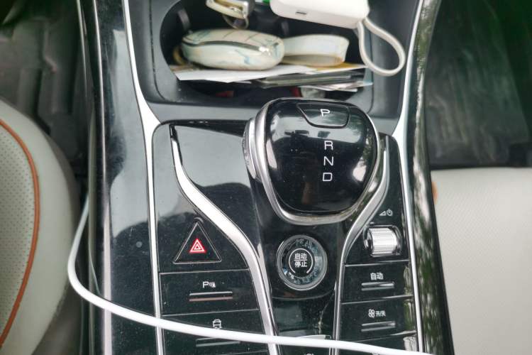 Used BYD Qin PLUS 2023 Champion Edition EV 510KM Leading Model Gear Lever