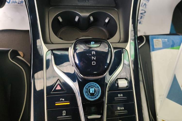 Used BYD Qin PLUS 2023 Champion Edition DM-i 120KM Beyond Model Gear Lever