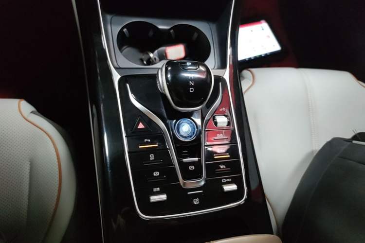 Used BYD Qin PLUS 2023 Champion Edition EV 510KM Beyond Model Gear Lever