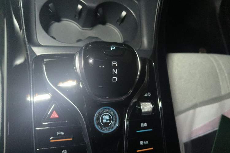 Used BYD Qin PLUS 2023 Champion Edition DM-i 55KM Leading Model Gear Lever