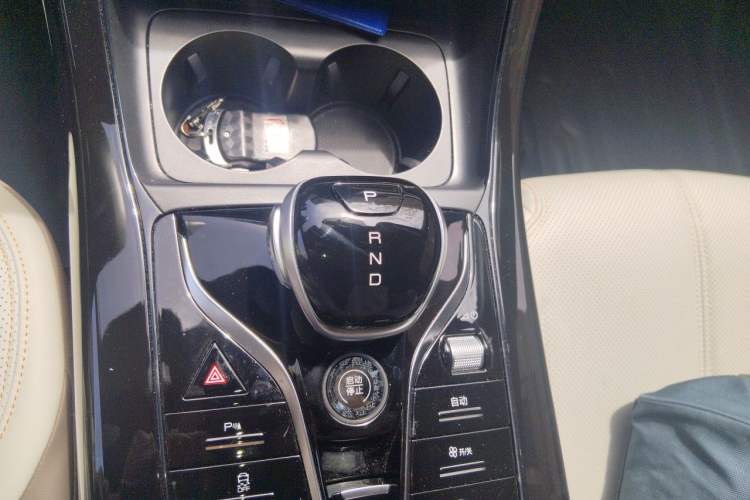 Used BYD Qin PLUS 2023 Champion Edition DM-i 55KM Leading Model Gear Lever
