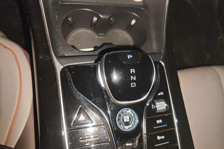 Used BYD Qin PLUS 2023 Champion Edition EV 420KM Superior Model Gear Lever