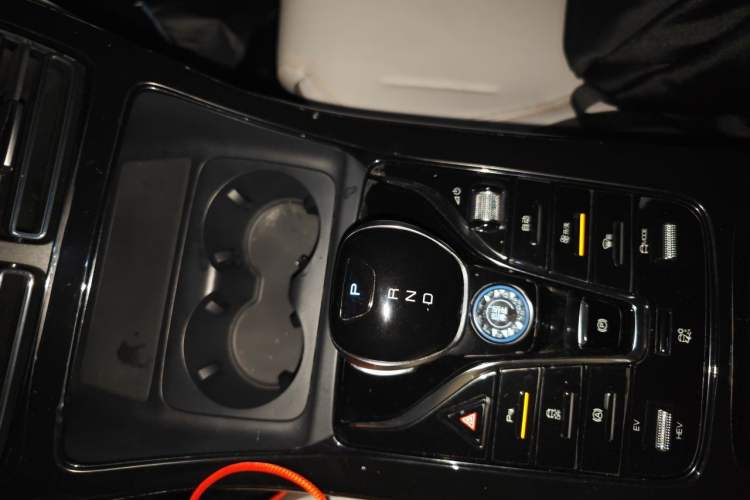 Used BYD Qin PLUS 2023 Champion Edition DM-i 55KM Leading Model Gear Lever