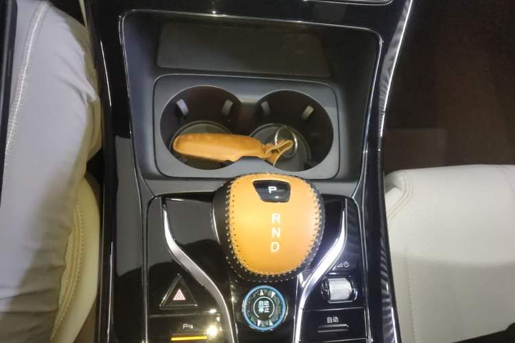Used BYD Qin PLUS 2023 Champion Edition DM-i 55KM Leading Model Gear Lever