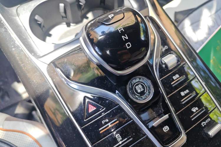 Used BYD Qin PLUS 2023 Champion Edition DM-i 55KM Superior Model Gear Lever