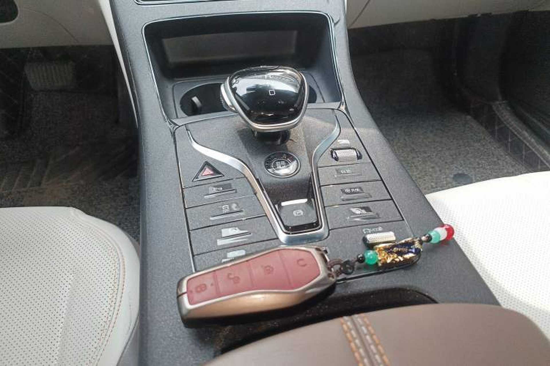 Used BYD Qin PLUS 2023 Champion Edition DM-i 55KM Leading Model Gear Lever