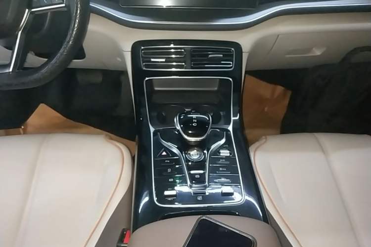 Used BYD Qin PLUS 2023 Champion Edition DM-i 120KM Beyond Model Gear Lever