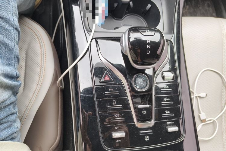 Used BYD Qin PLUS 2023 Champion Edition DM-i 55KM Leading Model Gear Lever