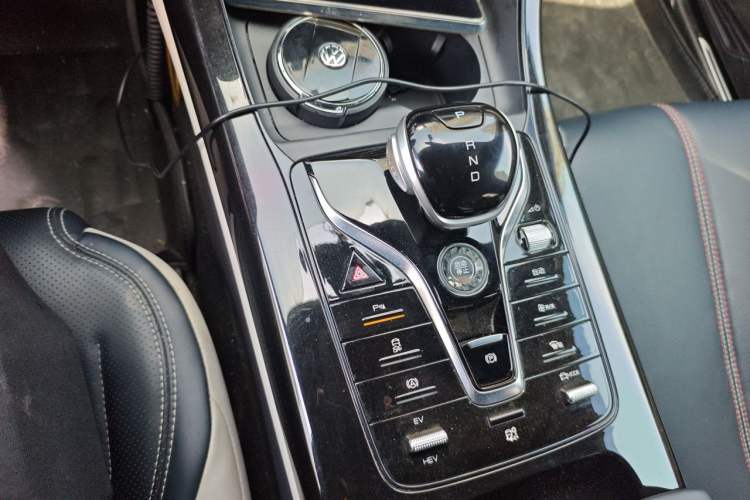 Used BYD Qin PLUS 2023 Champion Edition DM-i 55KM Leading Model Gear Lever