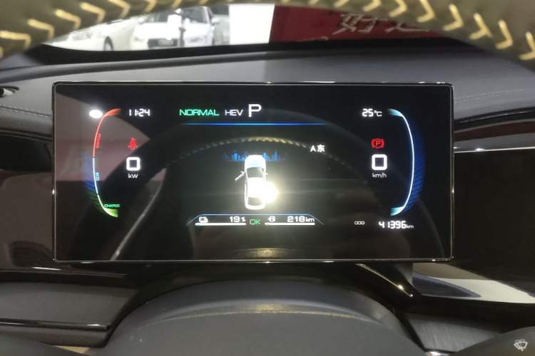 Used BYD Qin PLUS 2023 Champion Edition DM-i 55KM Leading Model Instrument Cluster