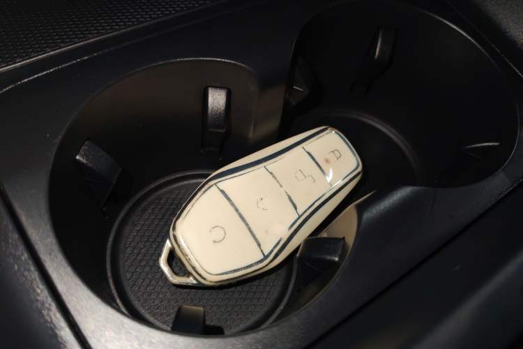 Used BYD Qin PLUS 2023 Champion Edition DM-i 55KM Leading Model Interior 1