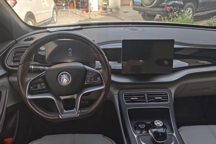 Used BYD Qin PLUS 2023 Champion Edition EV 510KM Leading Model Interior 1