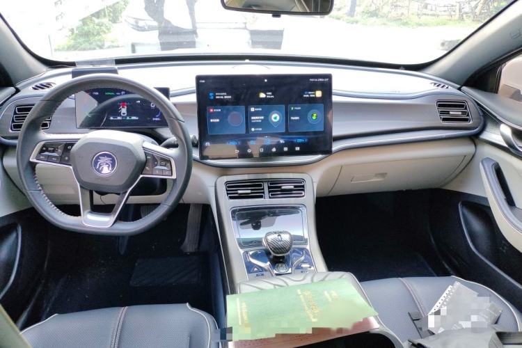 Used BYD Qin PLUS 2023 Champion Edition DM-i 55KM Superior Model Interior 2