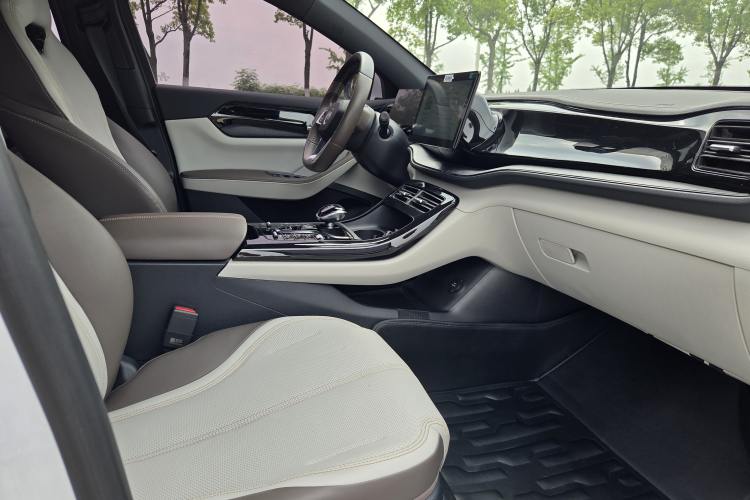 Used BYD Qin PLUS 2023 Champion Edition DM-i 55KM Leading Model Interior 2