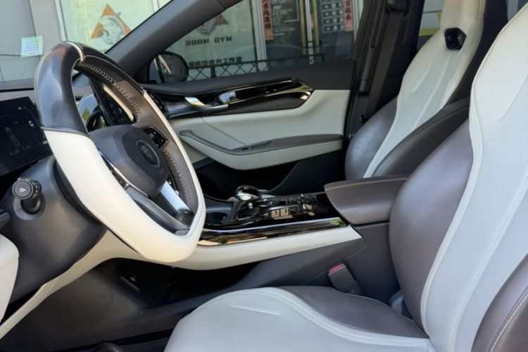 Used BYD Qin PLUS 2023 Champion Edition DM-i 55KM Leading Model Interior 2