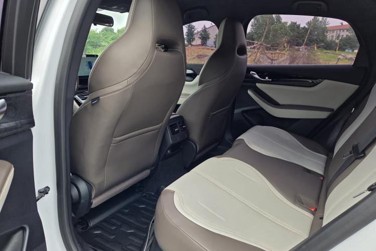Used BYD Qin PLUS 2023 Champion Edition DM-i 55KM Leading Model Interior 3